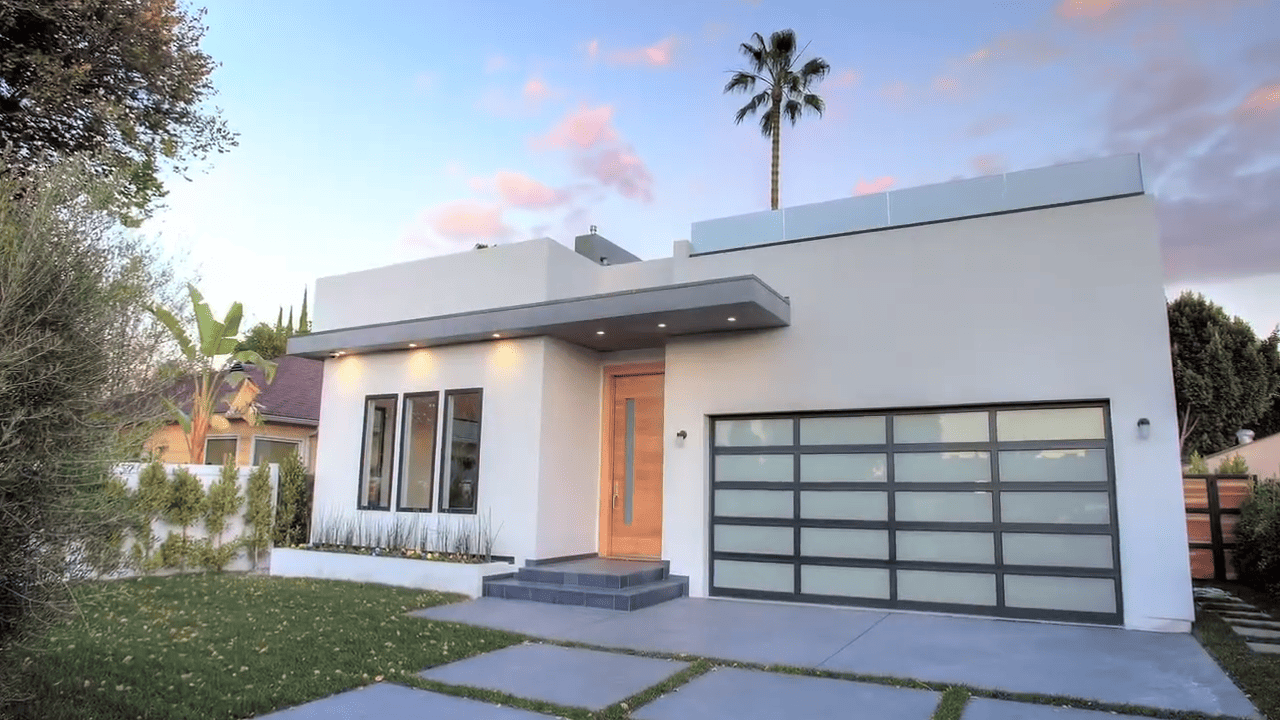 Gorgeous one of a kind contemporary new construction home(1)